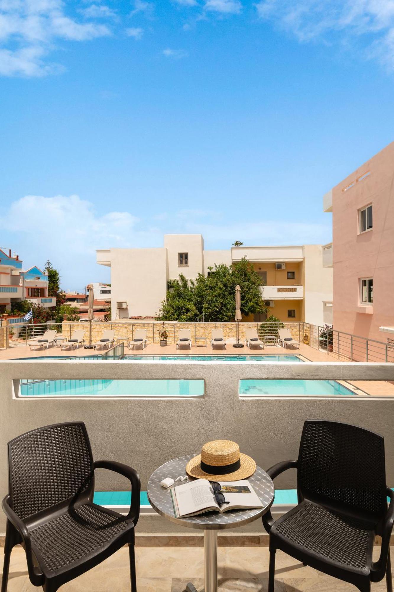 Thelesi Apartments Stalós Exterior foto